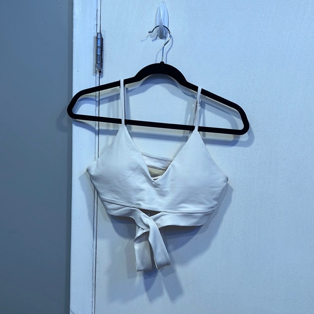 Athletic bra